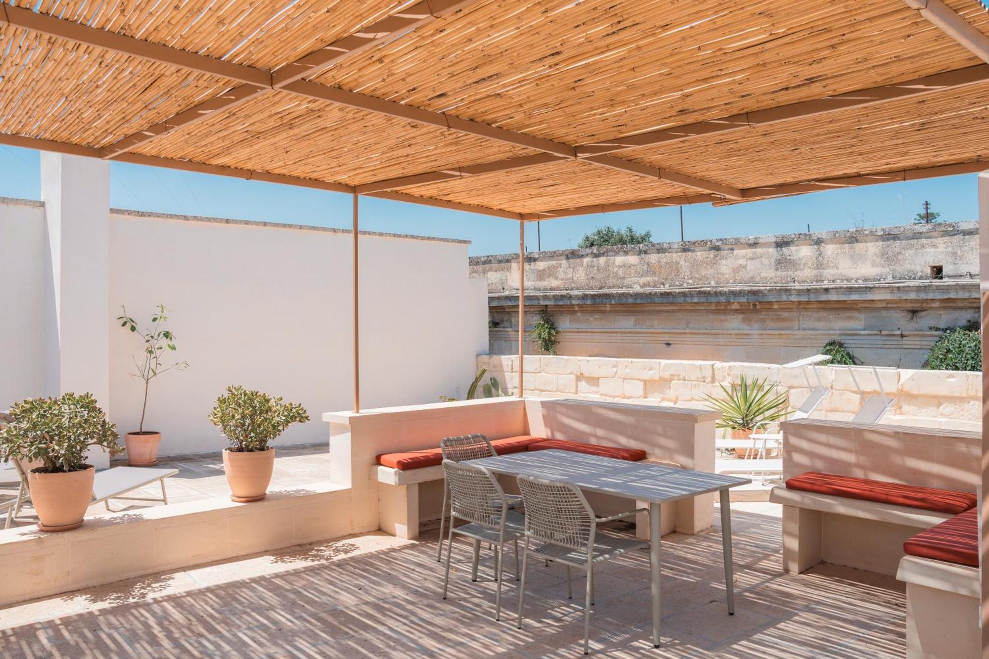Lotus Apartment & Rooftop By Residence Colibri Λέτσε Εξωτερικό φωτογραφία