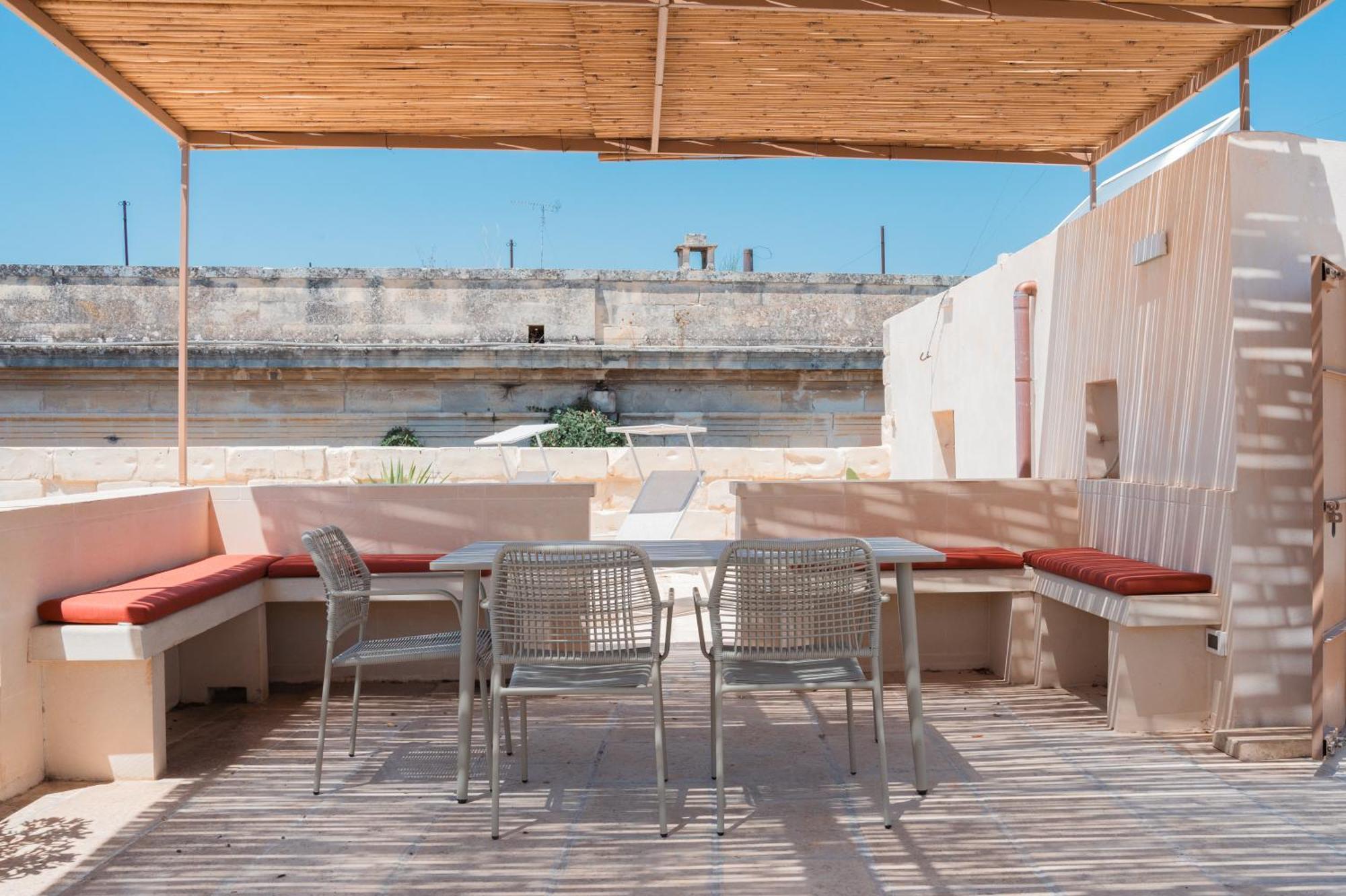 Lotus Apartment & Rooftop By Residence Colibri Λέτσε Εξωτερικό φωτογραφία