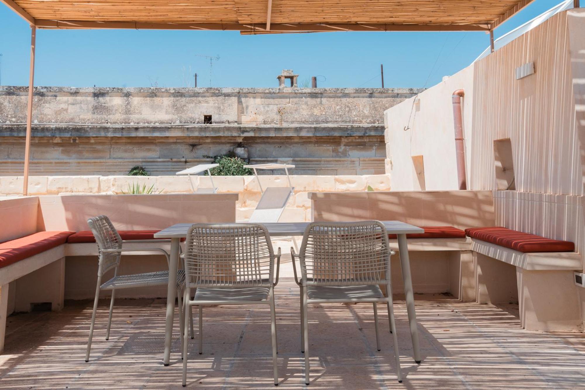 Lotus Apartment & Rooftop By Residence Colibri Λέτσε Εξωτερικό φωτογραφία